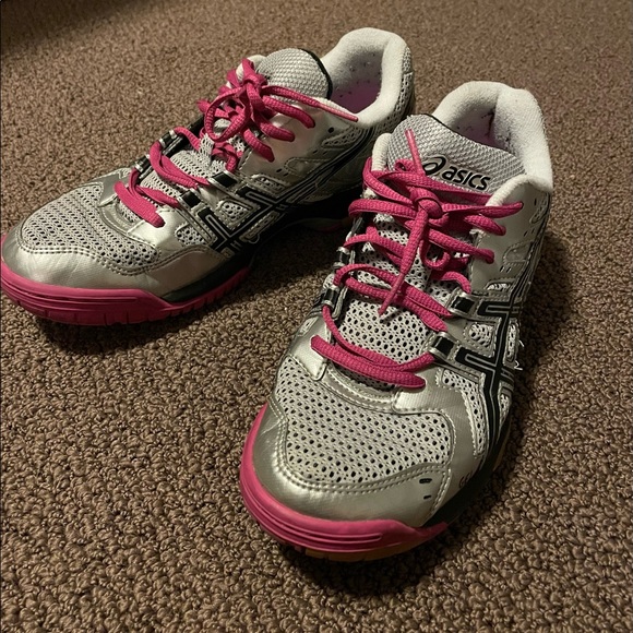 Badminton shoes. Size 9 - Picture 3 of 3